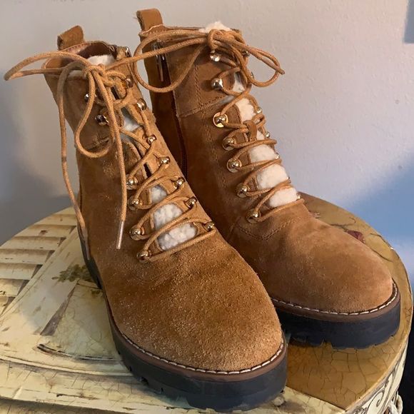 crown & ivy Shoes - Crown & Ivy Naomi  hiker boot, sz 6